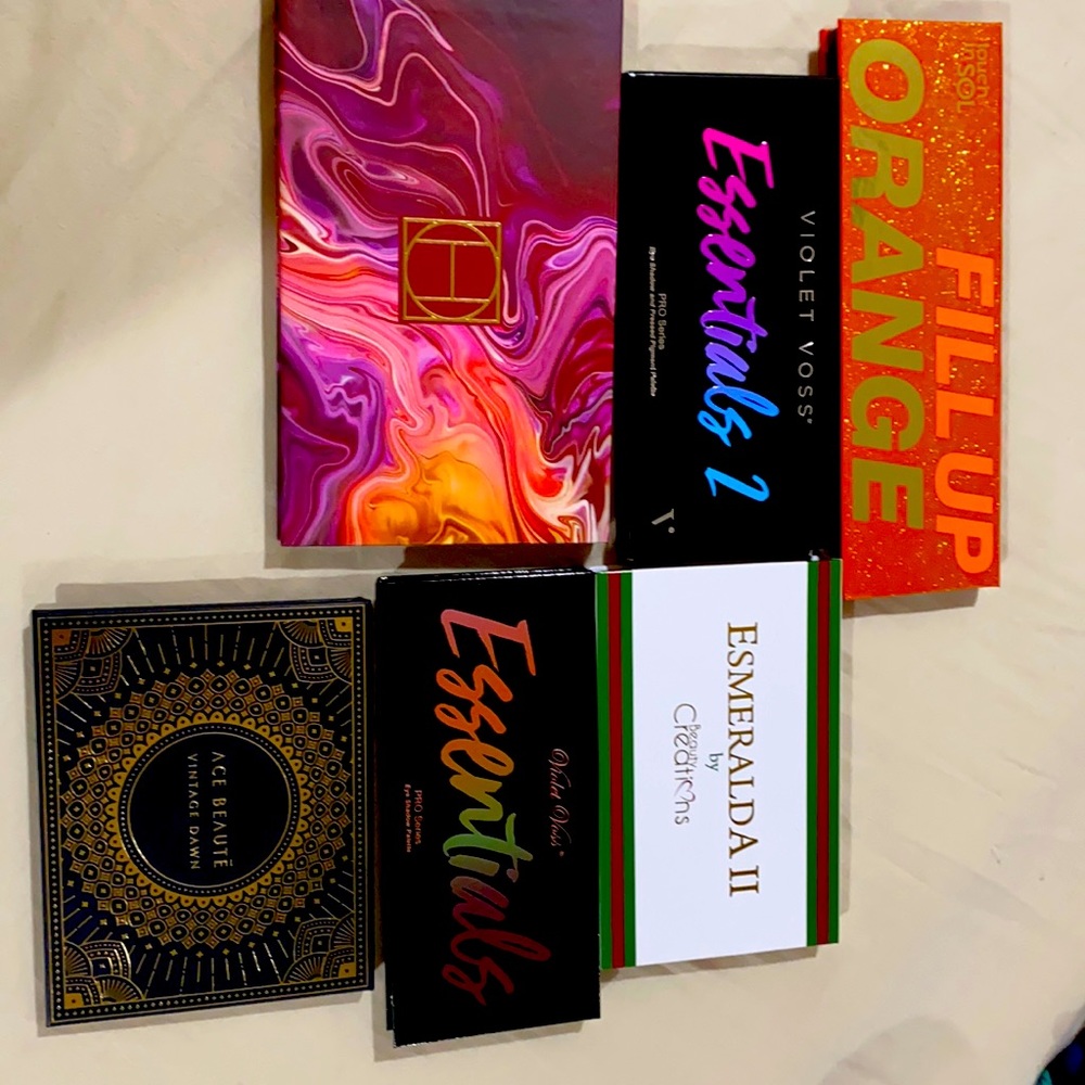 Eyeshadow palette